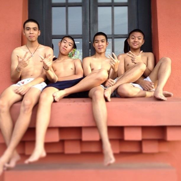 จัดหนุ่มน้อยไป  @บารวี 174