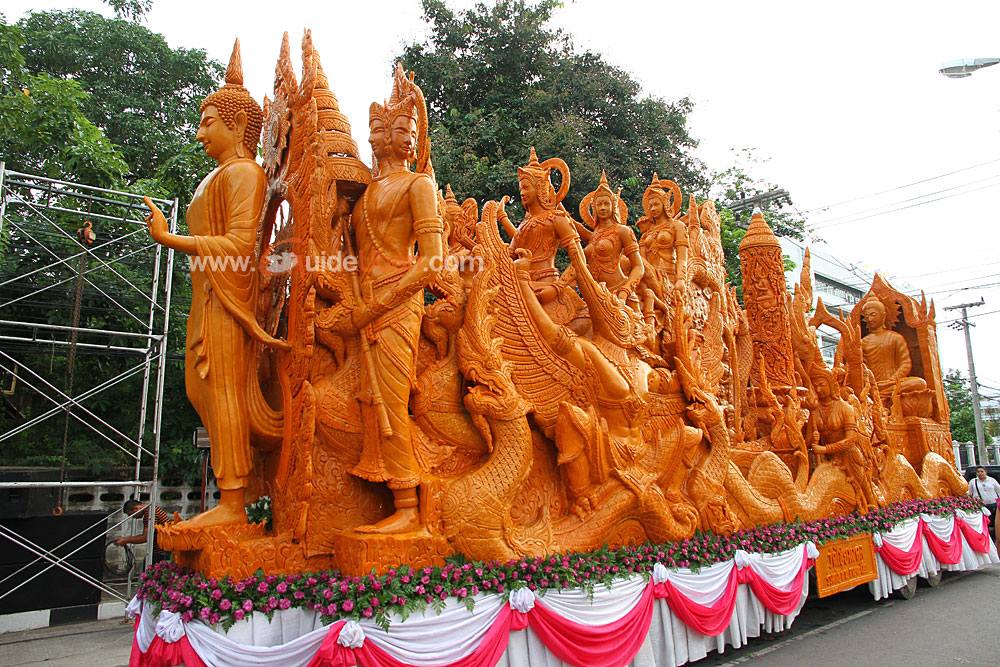 รางวัลชมเชย ต้นเทียนพรรษา ประเภทแกะสลัก ขนาดใหญ่ ได้แก่ วัดไชยมงคล และวัดศรีอุบลรัตนาราม