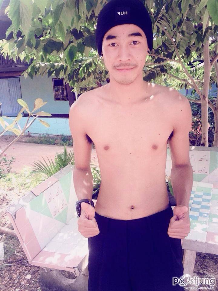 หนุ่มหล่อ Tee Jetsada