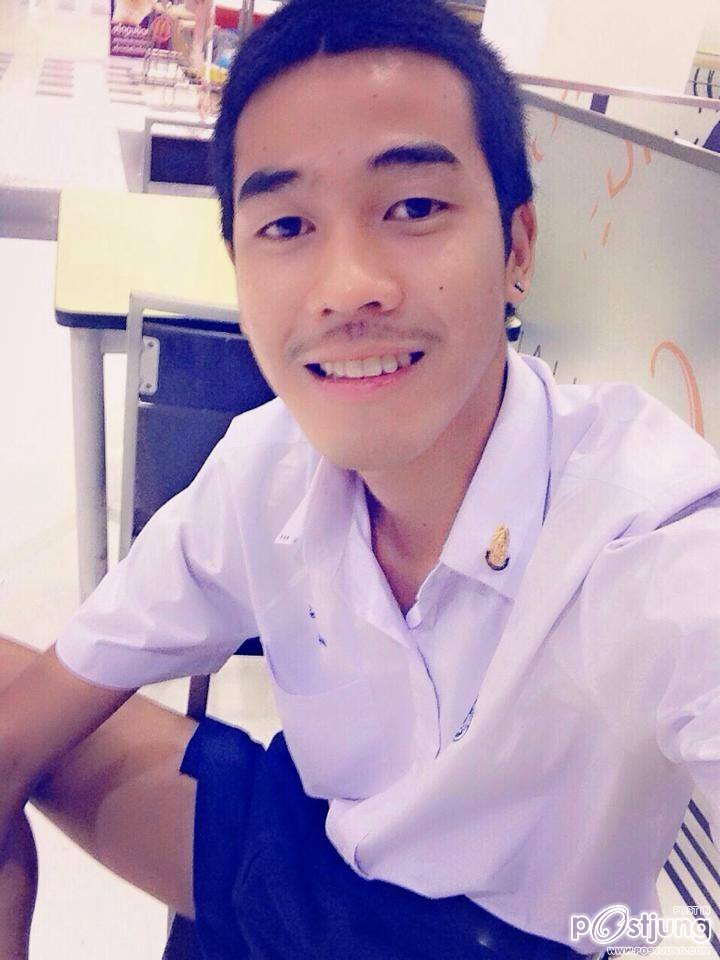 หนุ่มหล่อ Tee Jetsada