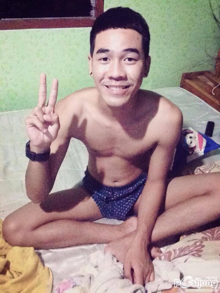 หนุ่มหล่อ Tee Jetsada