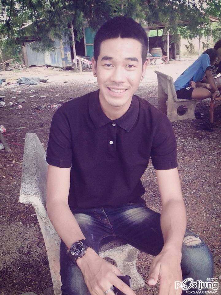 หนุ่มหล่อ Tee Jetsada