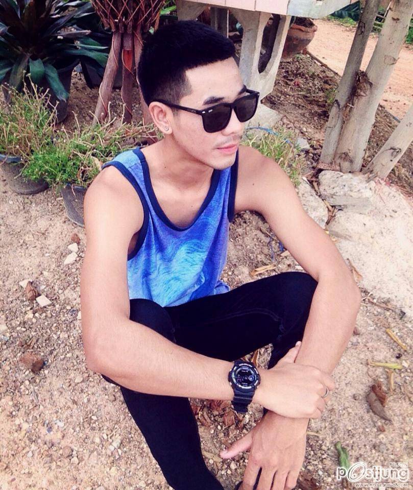 หนุ่มหล่อ Tee Jetsada