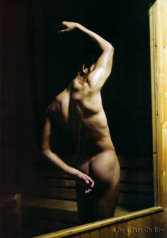 หลงทางในซาวน่า...ก็มันมืด