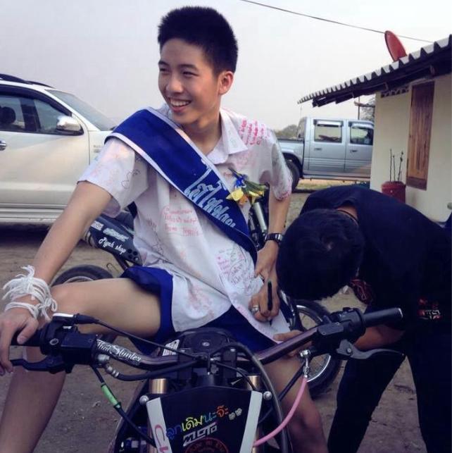 เด็ก ๆ นักเรียนวัยกำลังน่ารัก