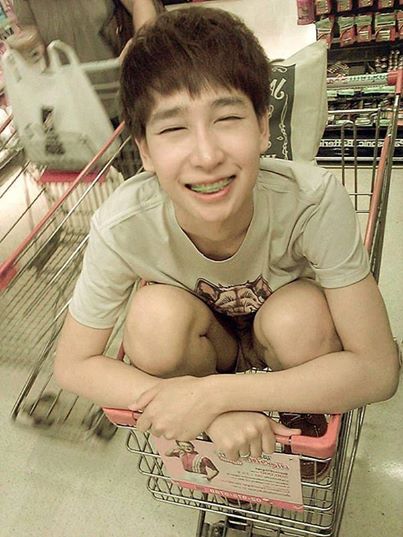เด็ก ๆ นักเรียนวัยกำลังน่ารัก