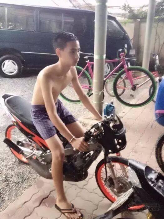 เด็ก ๆ นักเรียนวัยกำลังน่ารัก