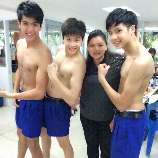 เด็ก ๆ นักเรียนวัยกำลังน่ารัก