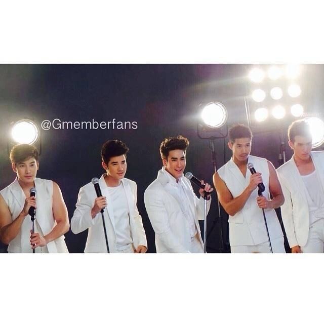เตรียมเสียงกรี๊ดให้พร้อมกับ "Give me 5 : Concert rate A" 5หนุ่ม เวียร์ มาริโอ้ ณเดชน์ เคน เจมส์