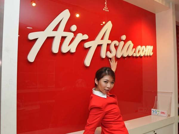 ชาวเน็ตเปรียบเทียบ เลดี้ดาด้านางฟ้าAirAsia แซบมาแรงคล้าย กาก้า