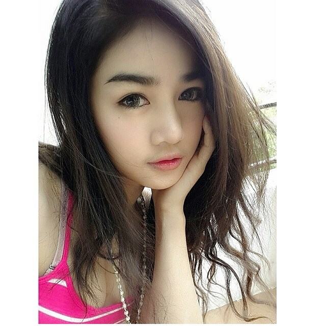 มุมน่ารักๆของลูกทุ่งสาวกระแตอาร์ สยาม