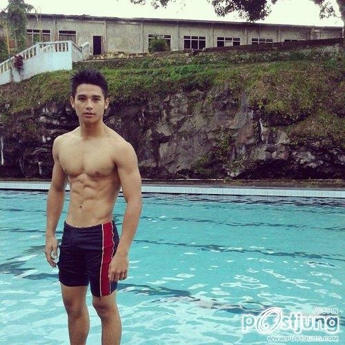 ถอดโชว์เรือนร่าง 504