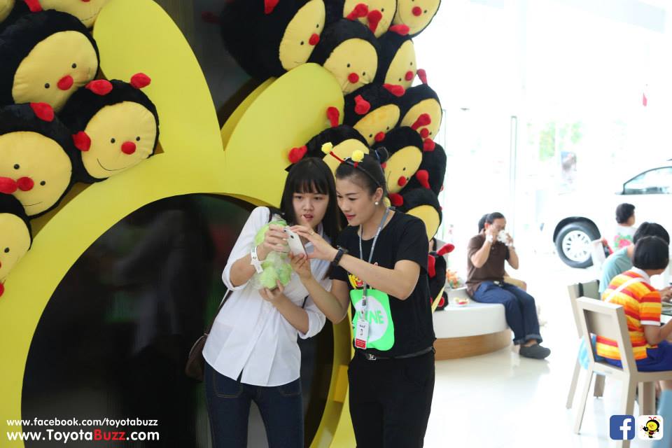 งานปาร์ตี้ส่งท้ายสติ๊กเกอร์ BUZZ