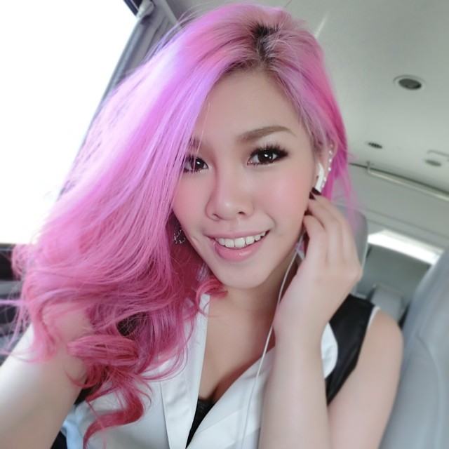 faii amfine กับเทรนด์ผมสีชมพู๊..ชมพู