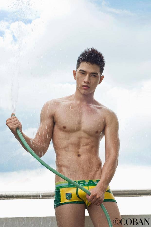 หนุ่มหล่อ กับซิกแพก