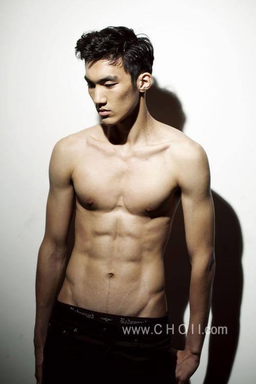 หนุ่มหล่อ กับซิกแพก