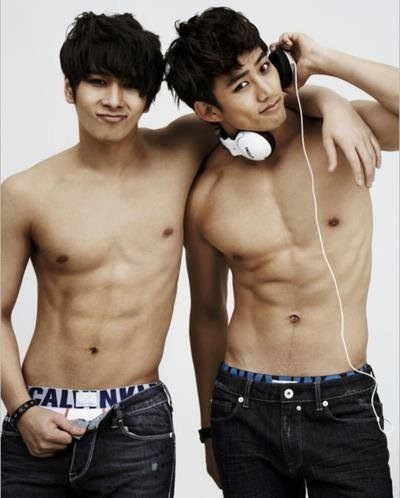 หนุ่มหล่อ กับซิกแพก