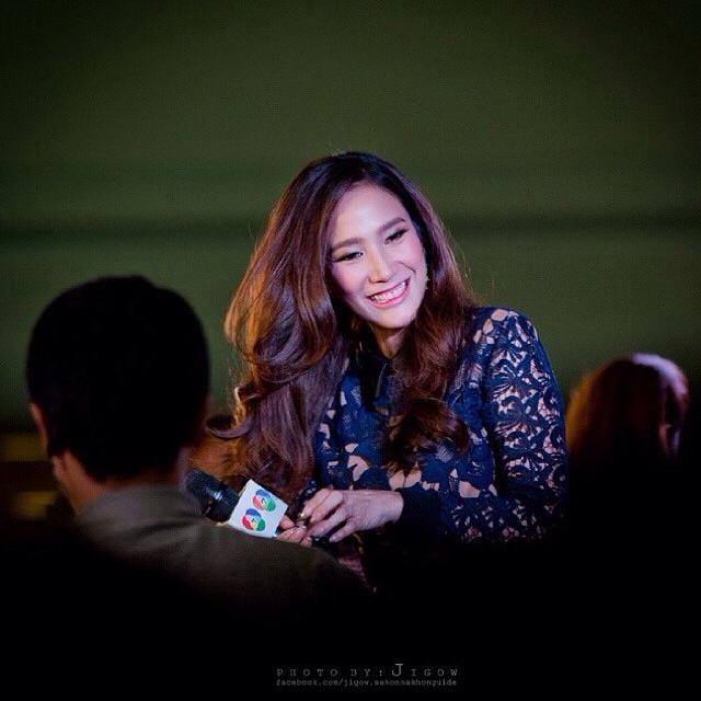 อั้ม พัชราภา "พราว" วันนี้สวยมาก อีกครั้งกับเดรสราคาสองแสน จาก Mcqueen