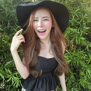 แคทตี้ เน็ตไอดอลอวดชุดชั้นในน่ารักเวอร์