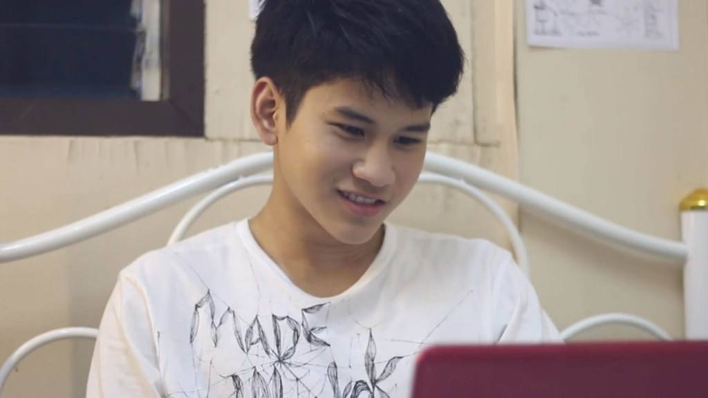เบิ่งไปเบิ่งมาก็หน้าฮักเน๊าะ คนนี้