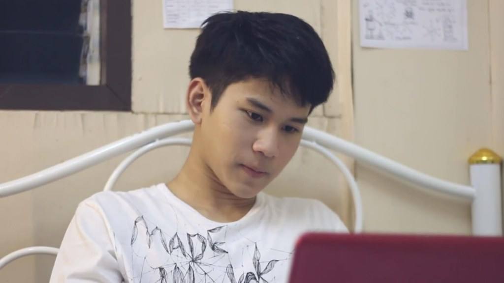 เบิ่งไปเบิ่งมาก็หน้าฮักเน๊าะ คนนี้