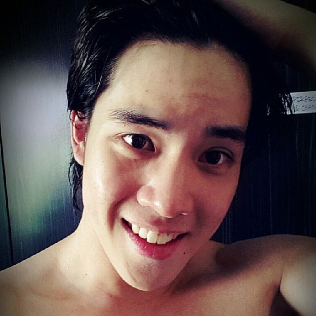 อ๋อชื่อ (วิคเตอร์)นายชัชชวิศ เตชะรักษ์พงศ์) หาfacebokkบ่เจอ
