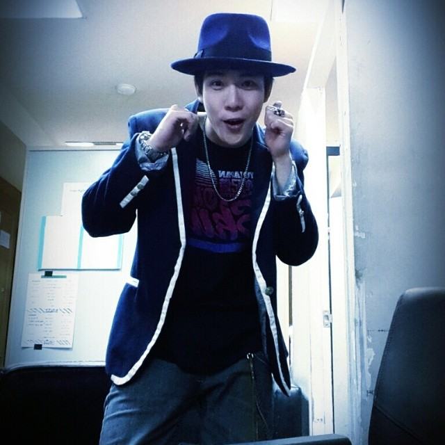 อ๋อชื่อ (วิคเตอร์)นายชัชชวิศ เตชะรักษ์พงศ์) หาfacebokkบ่เจอ