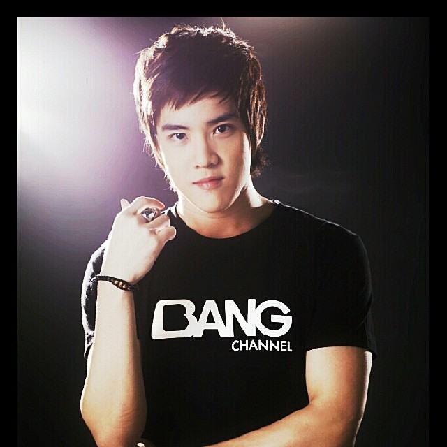 อ๋อชื่อ (วิคเตอร์)นายชัชชวิศ เตชะรักษ์พงศ์) หาfacebokkบ่เจอ
