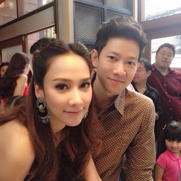อั้ม พัชราภา ร่วมเปิดตัวร้านอาหารเพื่อน สวยเป๊ะเว่อร์!!