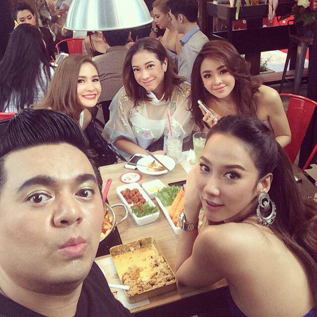 เมื่อ อั้ม เทียบรัศมีกับเหล่าดารา!!