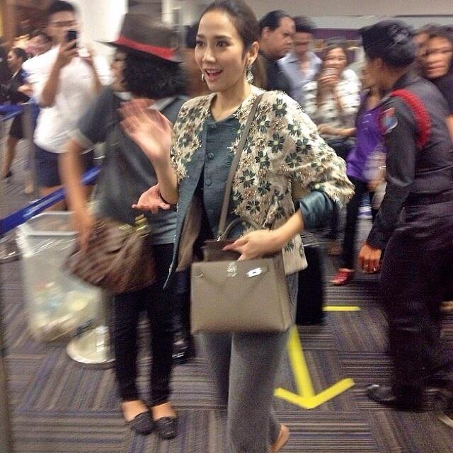 แฟนคลับประกาศน้อยใจผ่าน IG "อั้ม พัชราภา" เหตุไม่มาโชว์ตัว มิหนำซํ้าโดนFCด้วยกันเองด่า คนดังอ่ะนะ