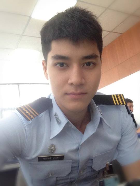 หนุ่มไฉไล  @บารวี  208