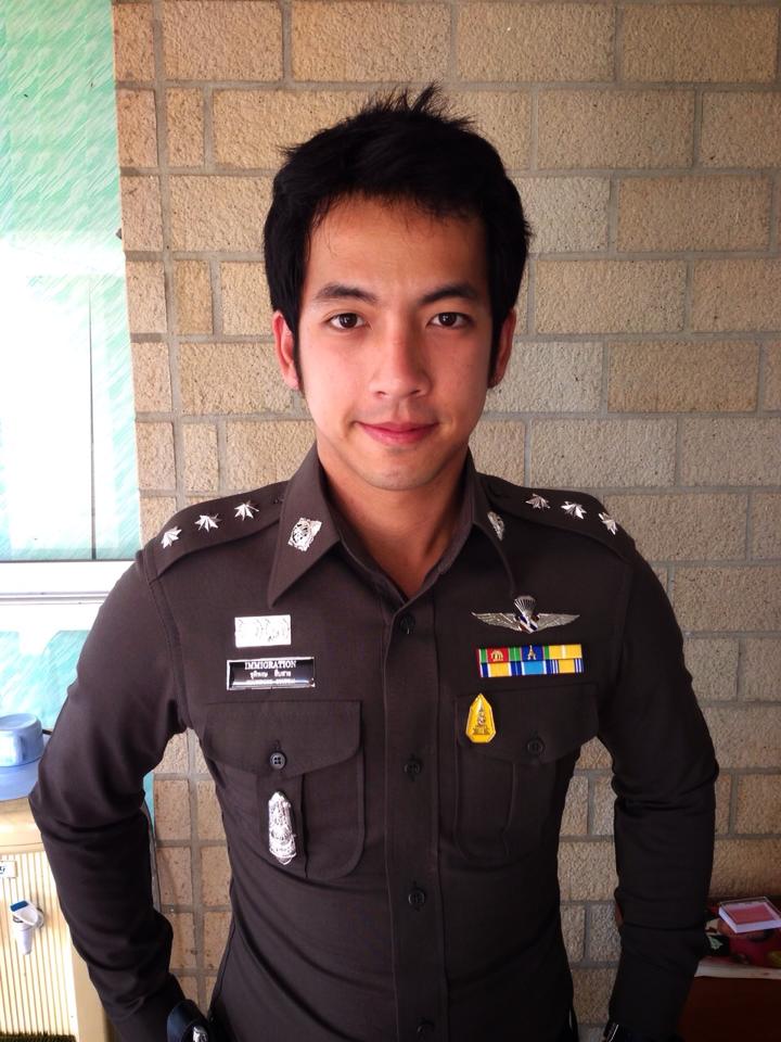 หนุ่มไฉไล  @บารวี  208