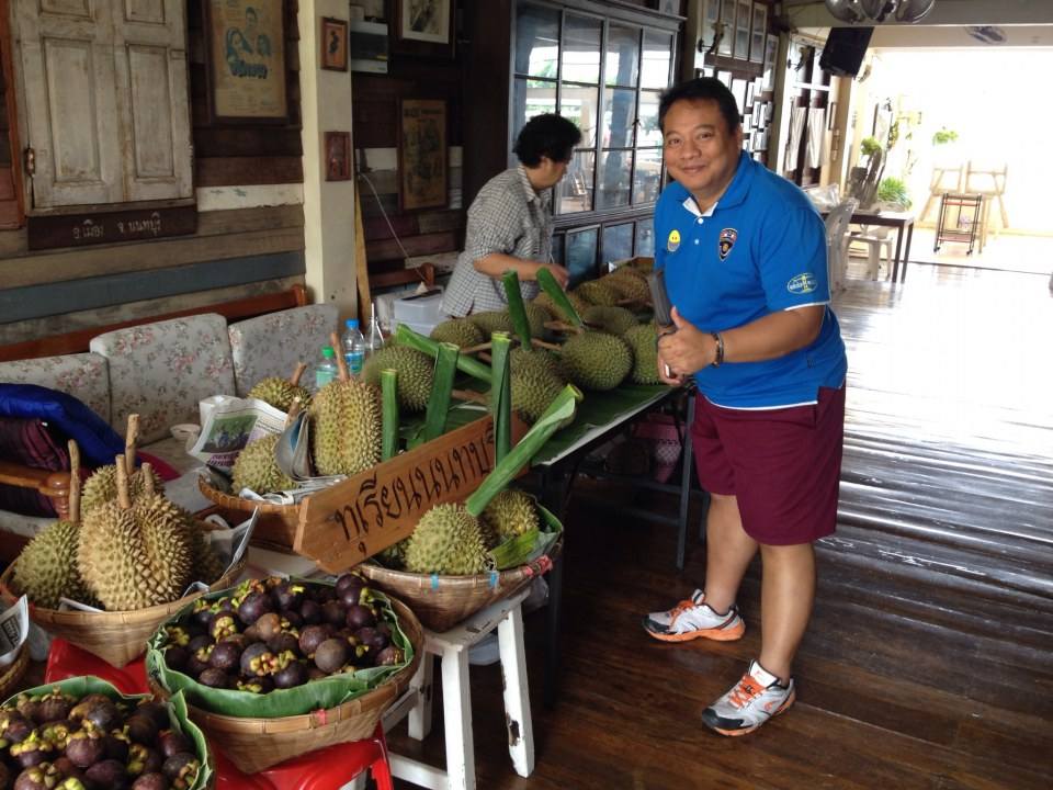 ทุเรียนนนท์ ปี57 ถึงมีน้อยแต่ก็พอได้ชิมกัน