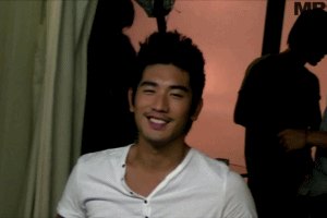 พ่อหนุ่ม Godfrey ตุงใช้ได้เลยนะคะ