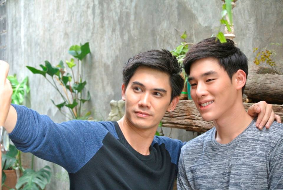 3 หนุ่ม “ป๊อบ-กันต์-เทน” โชว์สปิริตจูบจริง ในหนังสั้น “รักจริงปิ๊งเก้อ” “Secret Love รัก ลับ หลัง”