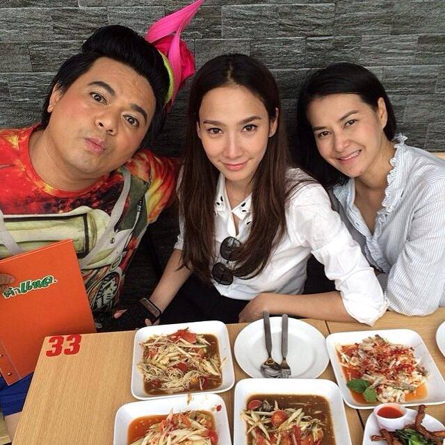 อั้ม พัชราภา ร้านตำเเหล สยาม 1 !!