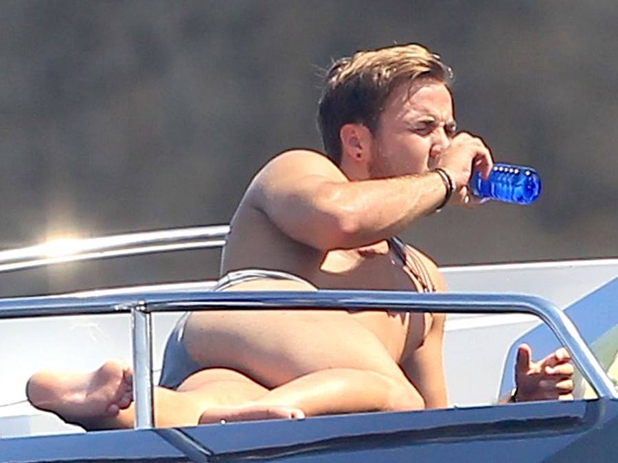 Mario Gotze ในวันพักผ่อนที่ Ibiza