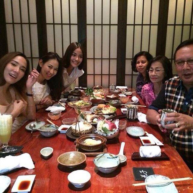 ครอบครัวนี้น่ารักอบอุ่นจริงๆ ในวันเกิดคุณพ่อ อั้ม พัชราภา!!