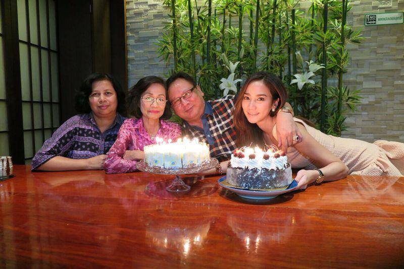 ครอบครัวนี้น่ารักอบอุ่นจริงๆ ในวันเกิดคุณพ่อ อั้ม พัชราภา!!