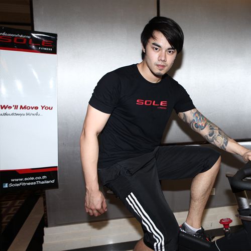 หนุ่มๆMen'sHealth 2014 เลือกใครดีอ่ะ?