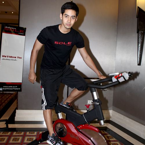 หนุ่มๆMen'sHealth 2014 เลือกใครดีอ่ะ?