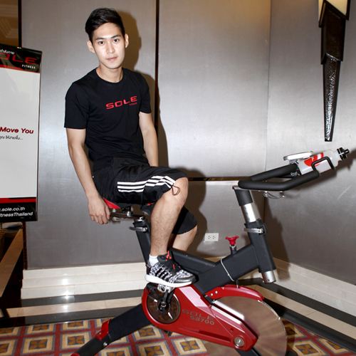 หนุ่มๆMen'sHealth 2014 เลือกใครดีอ่ะ?