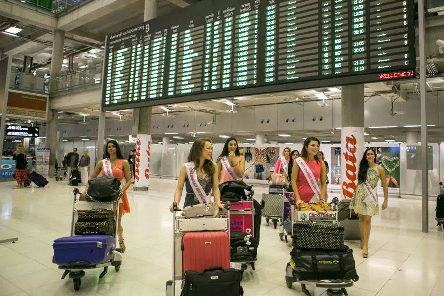 ผู้เข้าประกวด Miss Universe New Zealand 2014 เดินทางมาเก็บตัวที่ประเทศไทย