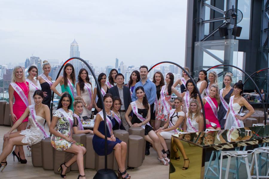 ผู้เข้าประกวด Miss Universe New Zealand 2014 เดินทางมาเก็บตัวที่ประเทศไทย