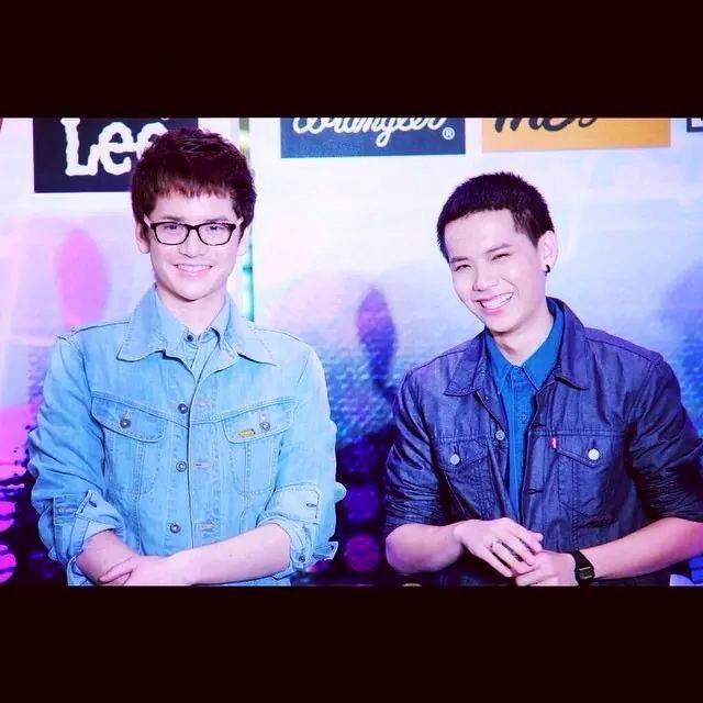 เต๋าคชาเดินแบบ