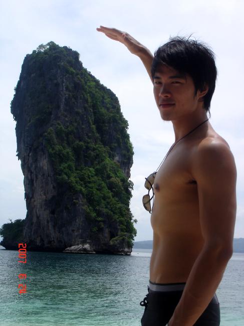 ตี๋ใสๆ น่ารักอ่ะ