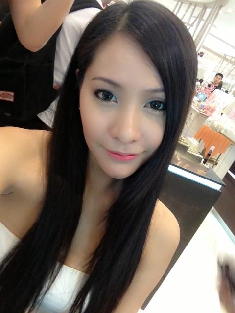 สวยเป๊ะ แบบฉบับดาราคนสวย โบว์ ภคมน