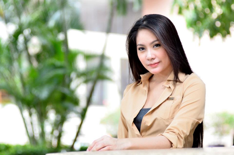 สวยเป๊ะ แบบฉบับดาราคนสวย โบว์ ภคมน