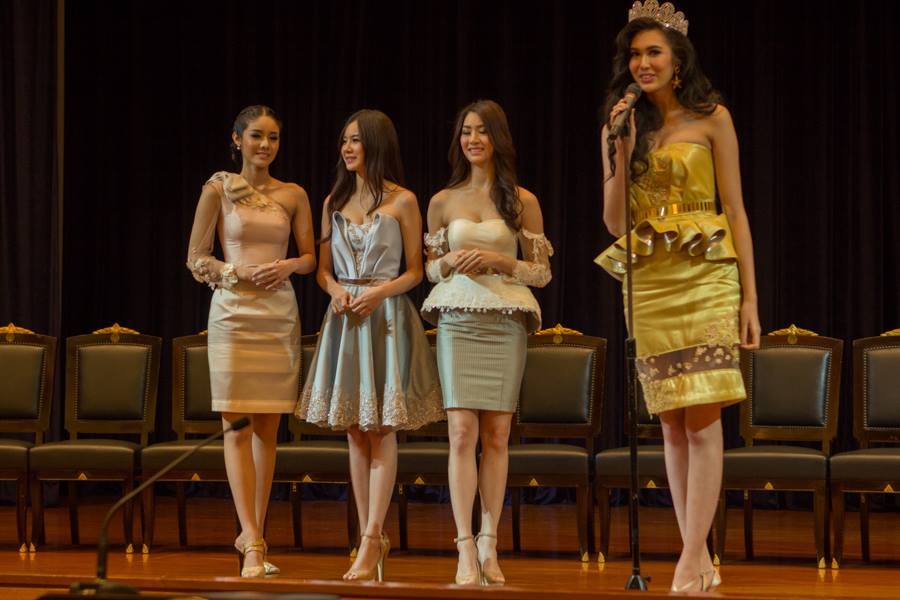 แอลลี่ Miss Universe Thailand ต้อนรับผู้เข้าประกวด Miss Universe New Zealand 2014